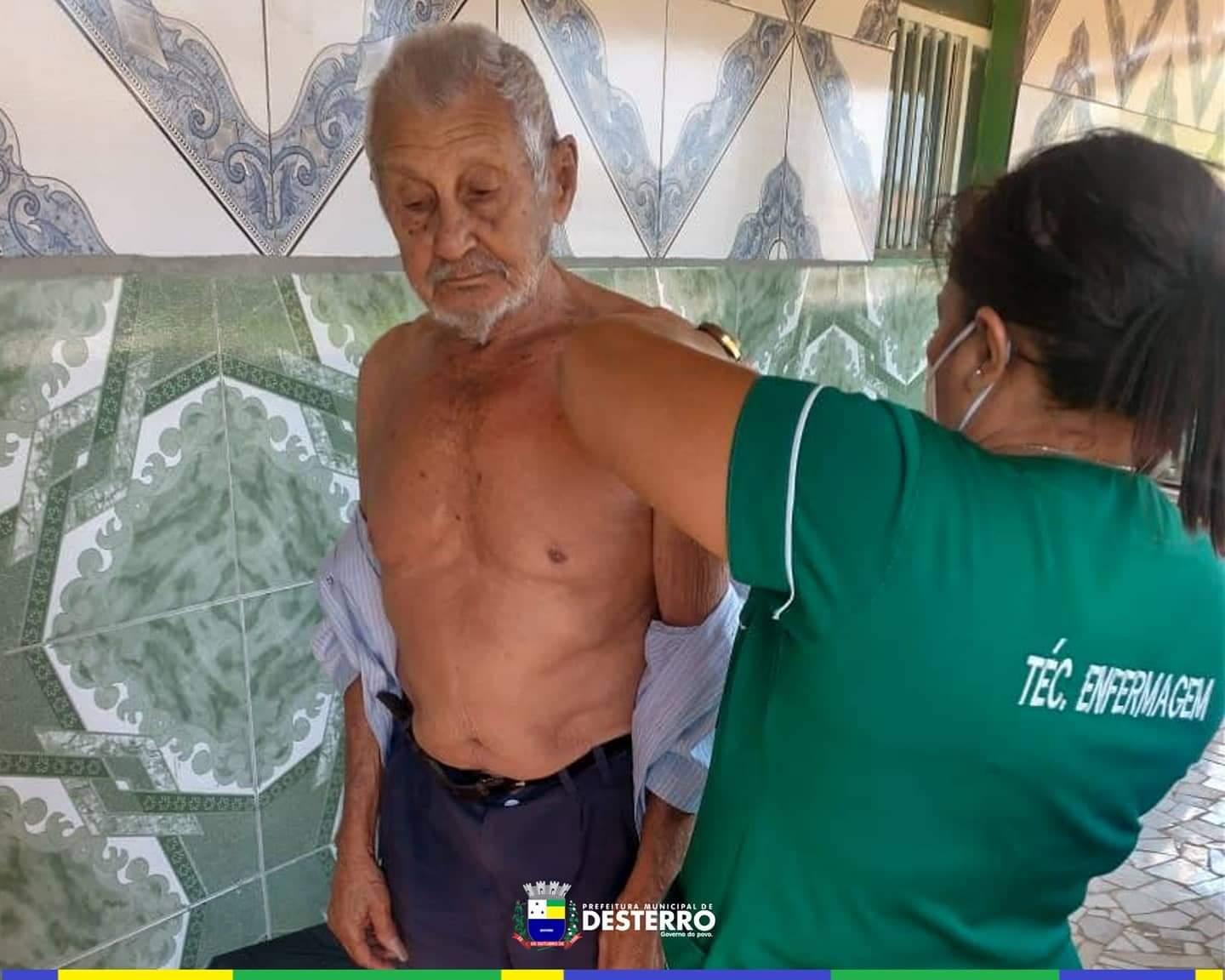 O município contínua promovendo a vacinação de seus queridos idosos