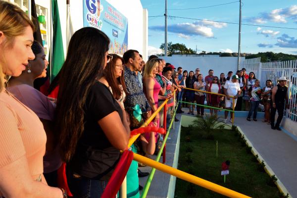 Prefeito inalgura pré-escola Gente Inocente, no bairro Guadalupe